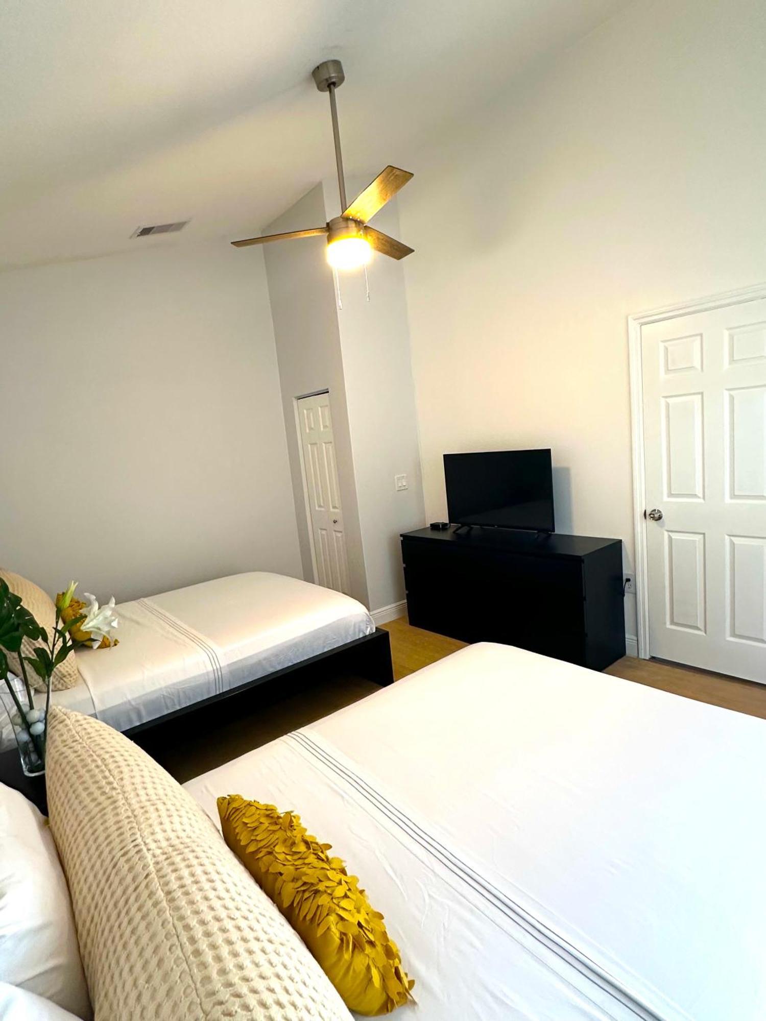 Albatross Condo In Pga Village, 2 Bedroom 1 Bath, A Side Carlton Eksteriør billede